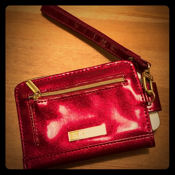 Steve Madden Handbags - Steve Madden Wristlet Wallet/Phone Holder